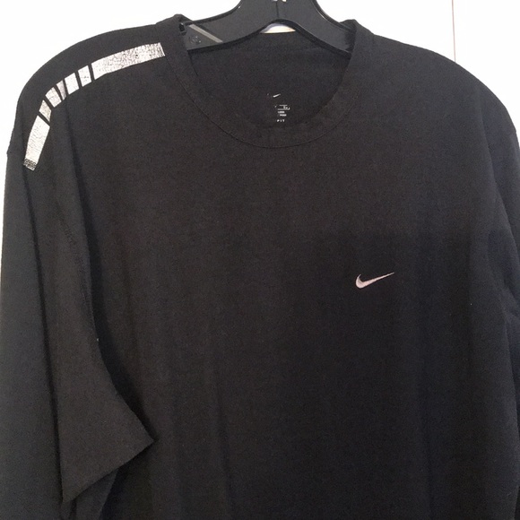 Nike Dri Fit Training Top - Picture 2 of 8